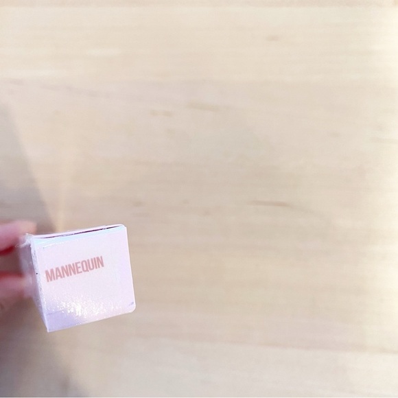 JEFFRE STAR Mannequin Supreme Gloss Full Pigment NEW - Picture 5 of 9